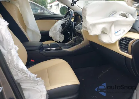 2021 Lexus Nx 300 z USA, uszkodzony, nr VIN JTJDARBZXM2195661